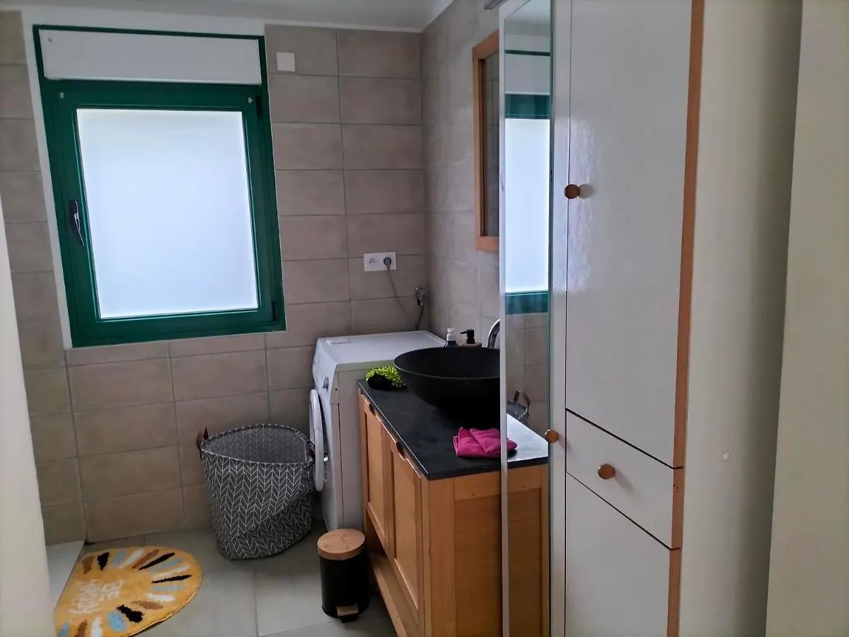 Appartement Au Centre Ville Avec Un Beau Jardin Prive Lannion Apartment