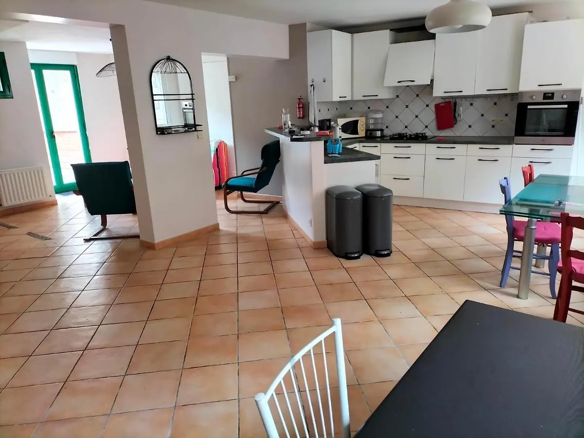 Appartement Au Centre Ville Avec Un Beau Jardin Prive Lannion 0*,  France
